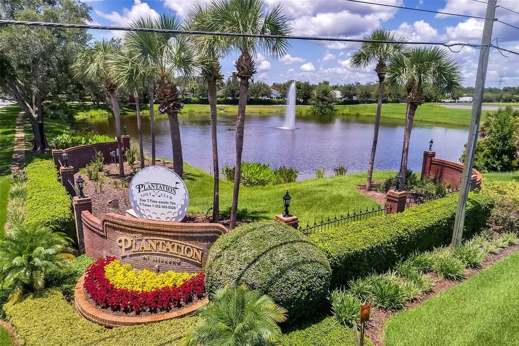 25308 Casa Del Lago Lane Leesburg FL 34748