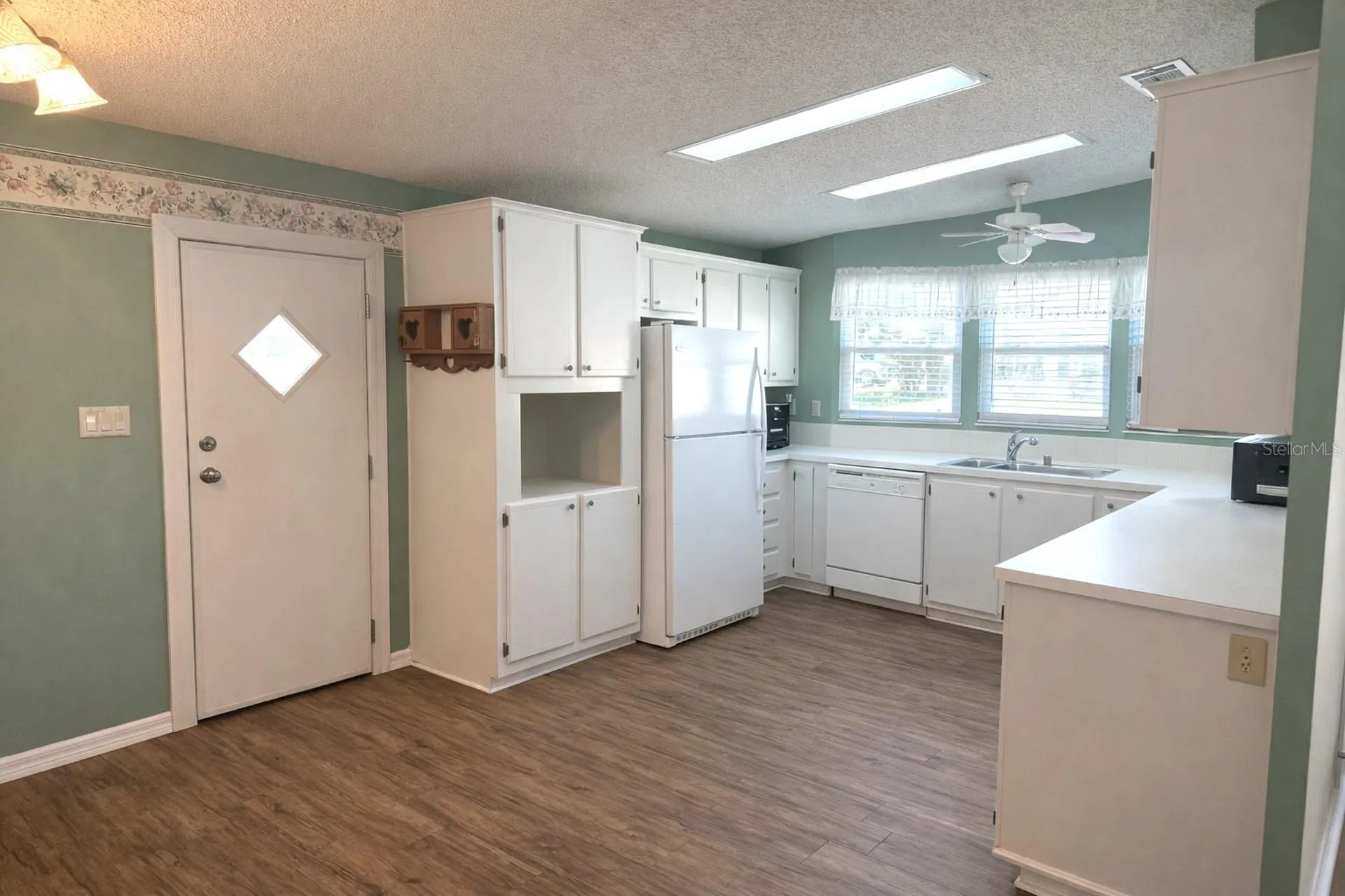 25308 Casa Del Lago Lane Leesburg FL 34748