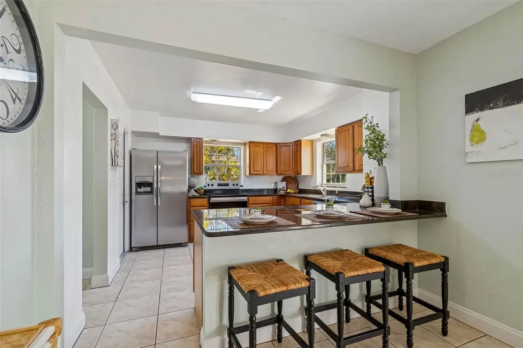 6041 5th Avenue N St Petersburg FL 33710