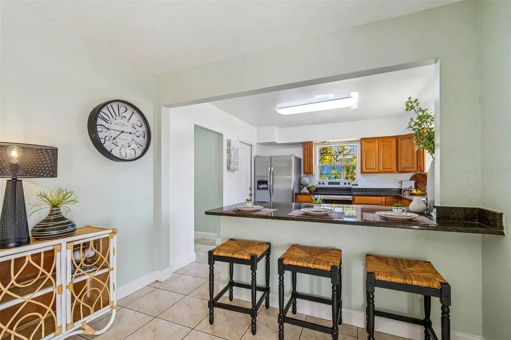 6041 5th Avenue N St Petersburg FL 33710