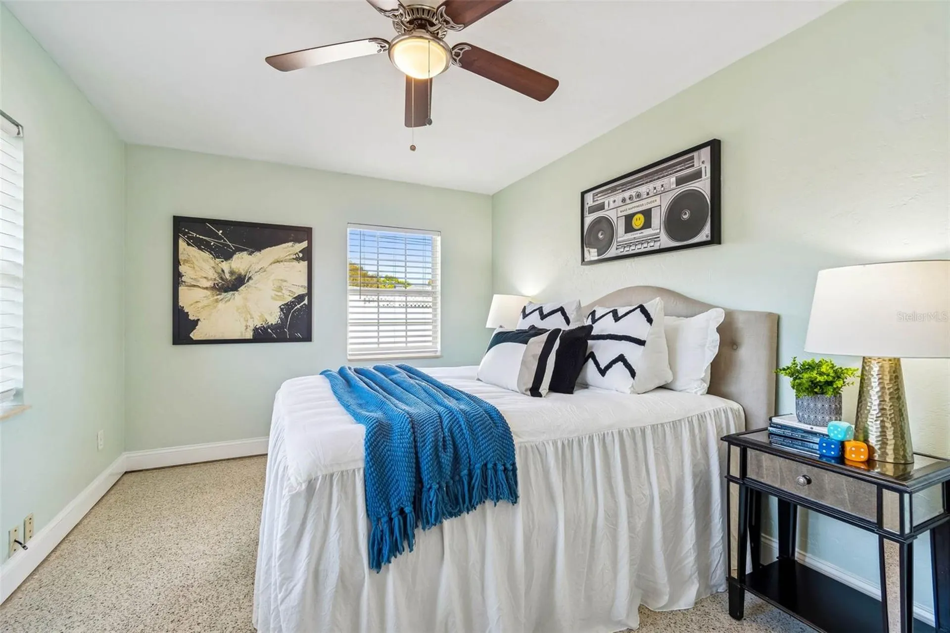 6041 5th Avenue N St Petersburg FL 33710