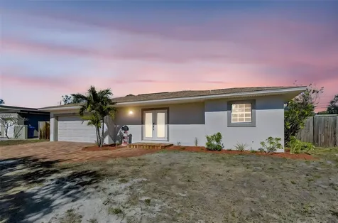 6041 5th Avenue N St Petersburg FL 33710