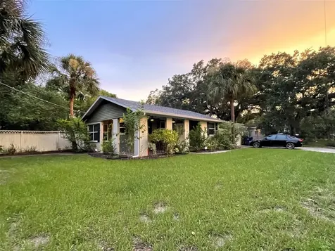 3202 W Villa Rosa Street Tampa FL 33611