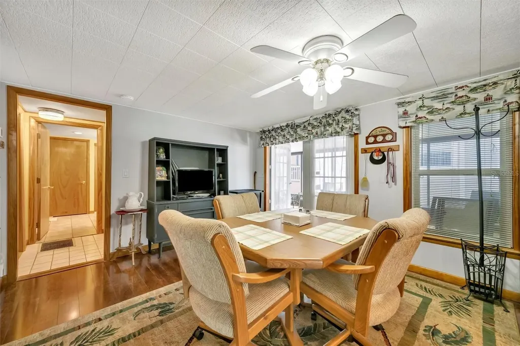 132 W Saint Lucia Loop Apollo Beach FL 33572