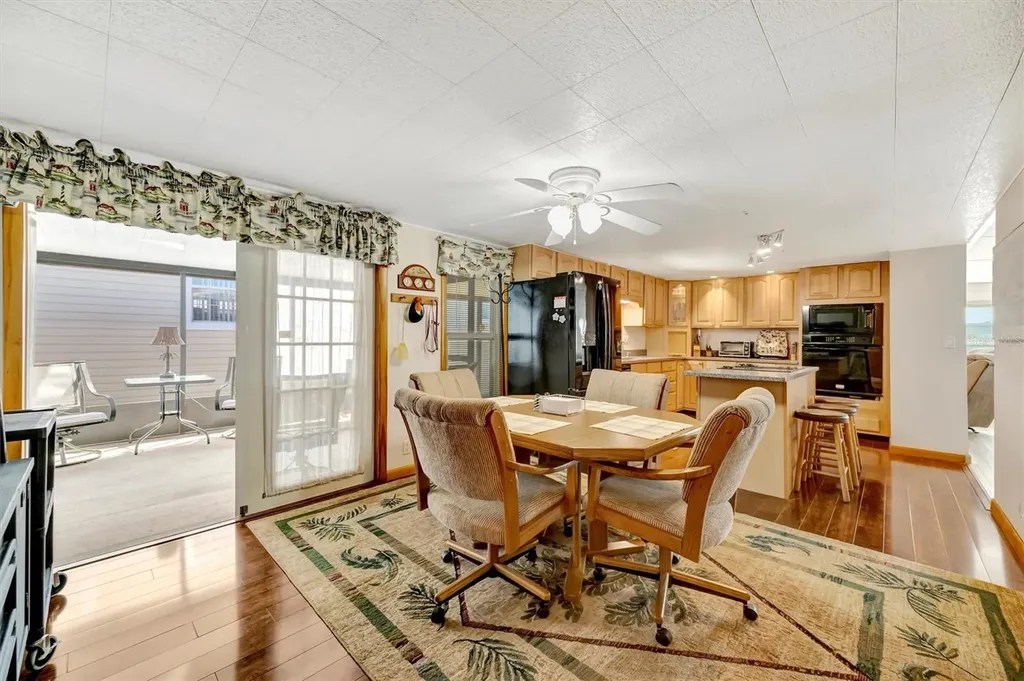 132 W Saint Lucia Loop Apollo Beach FL 33572