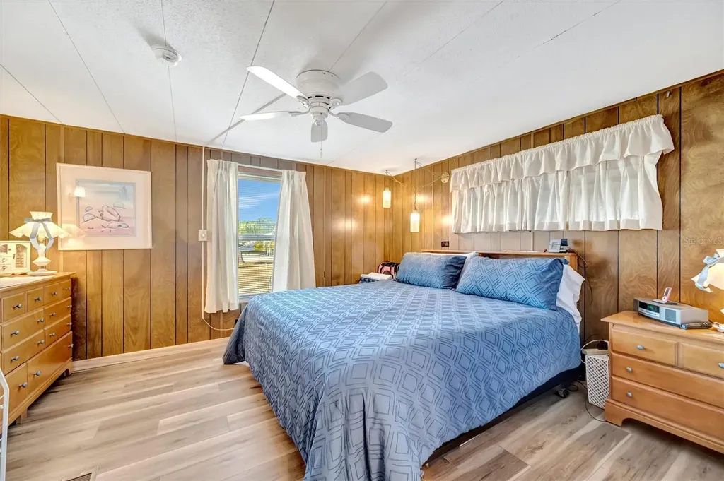 132 W Saint Lucia Loop Apollo Beach FL 33572