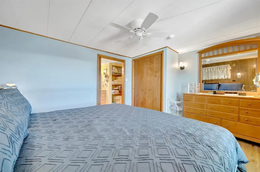 132 W Saint Lucia Loop Apollo Beach FL 33572