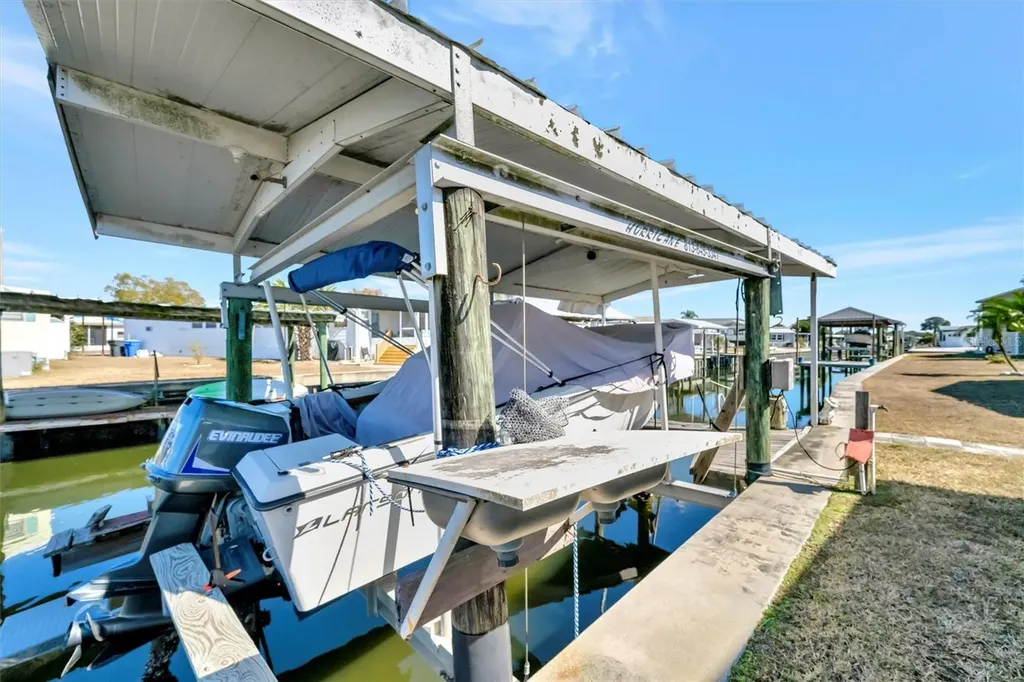 132 W Saint Lucia Loop Apollo Beach FL 33572