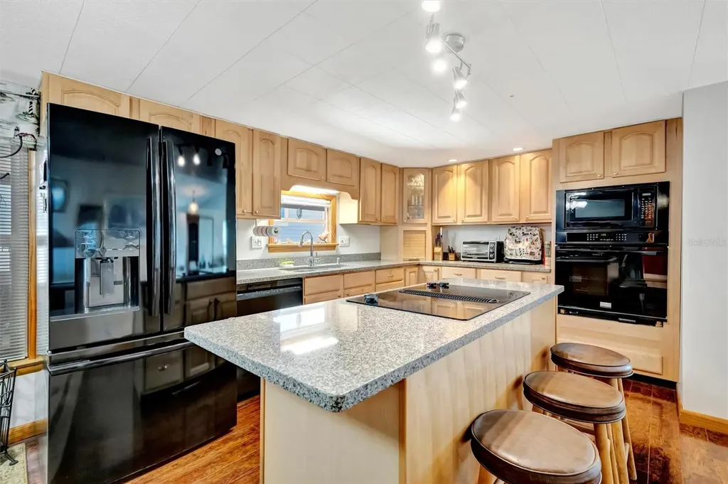 132 W Saint Lucia Loop Apollo Beach FL 33572