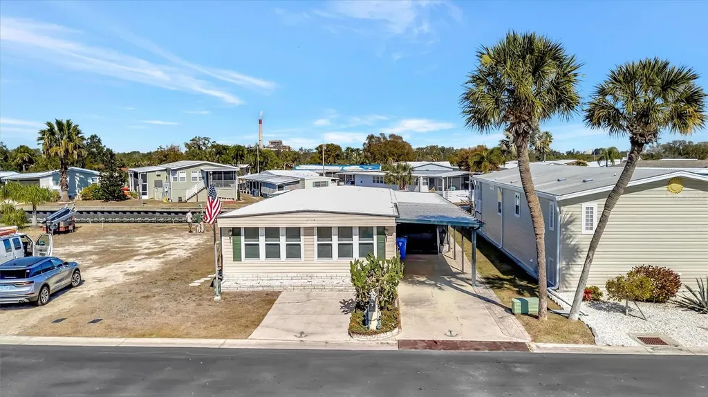 132 W Saint Lucia Loop Apollo Beach FL 33572