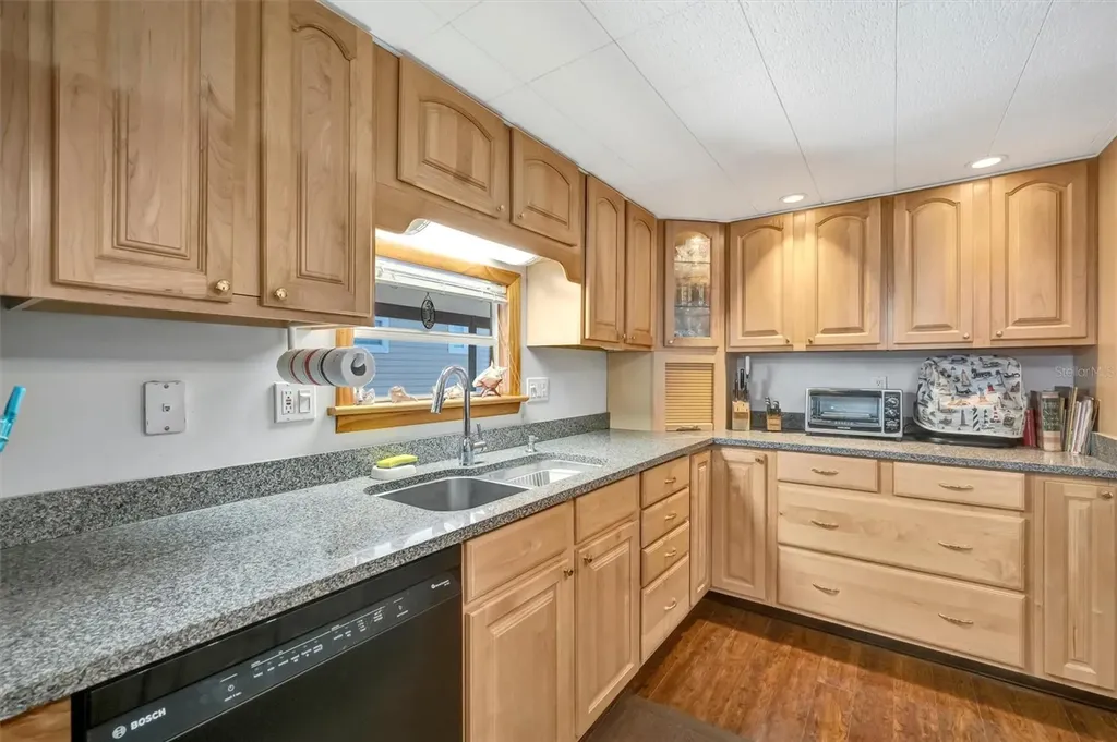 132 W Saint Lucia Loop Apollo Beach FL 33572