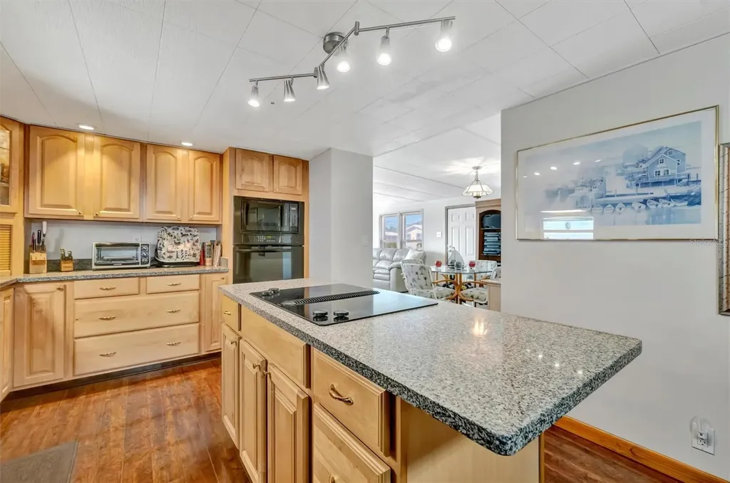 132 W Saint Lucia Loop Apollo Beach FL 33572