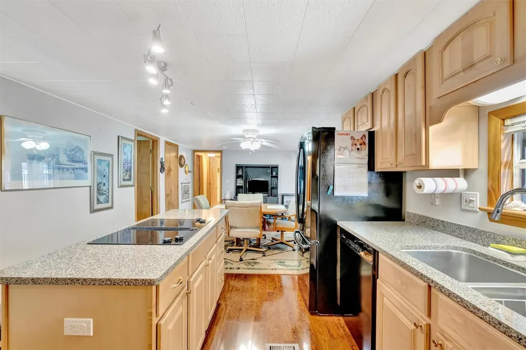132 W Saint Lucia Loop Apollo Beach FL 33572