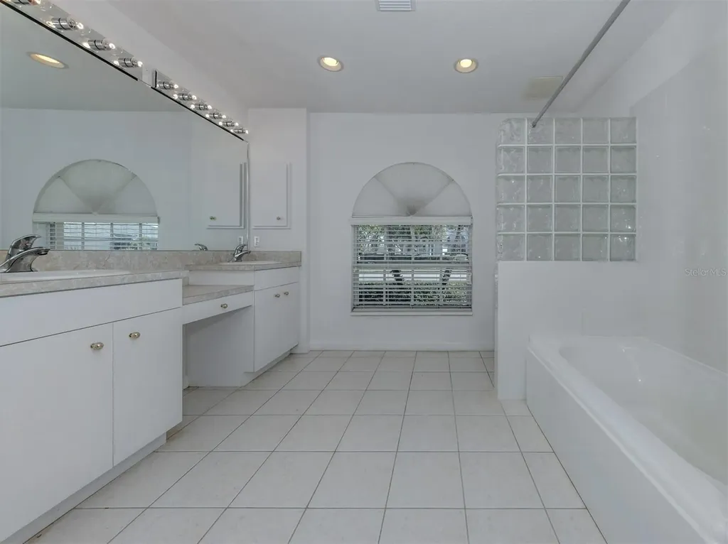 123 Venice Palms Boulevard Venice FL 34292