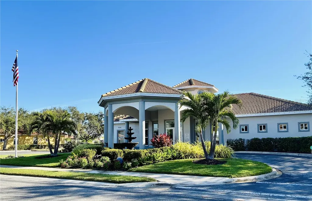 6837 74th Street Circle E Bradenton FL 34203