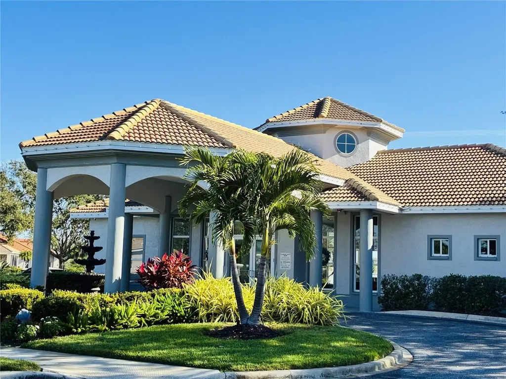 6837 74th Street Circle E Bradenton FL 34203