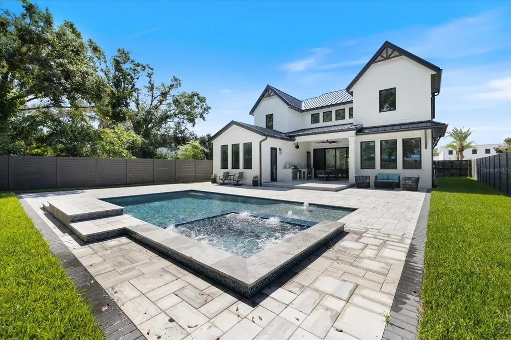2045 Goldenrod Street Sarasota FL 34239