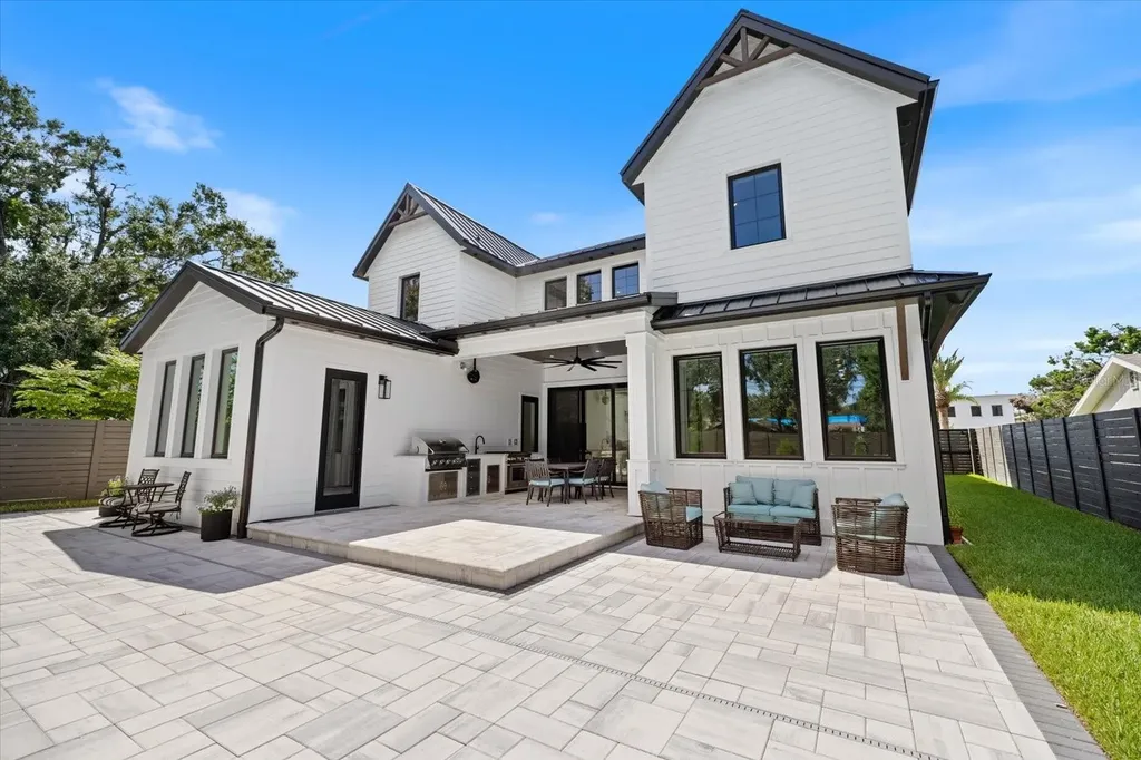 2045 Goldenrod Street Sarasota FL 34239