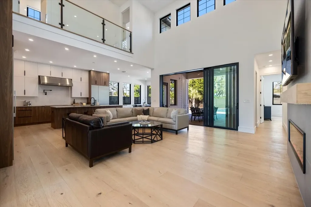 2045 Goldenrod Street Sarasota FL 34239