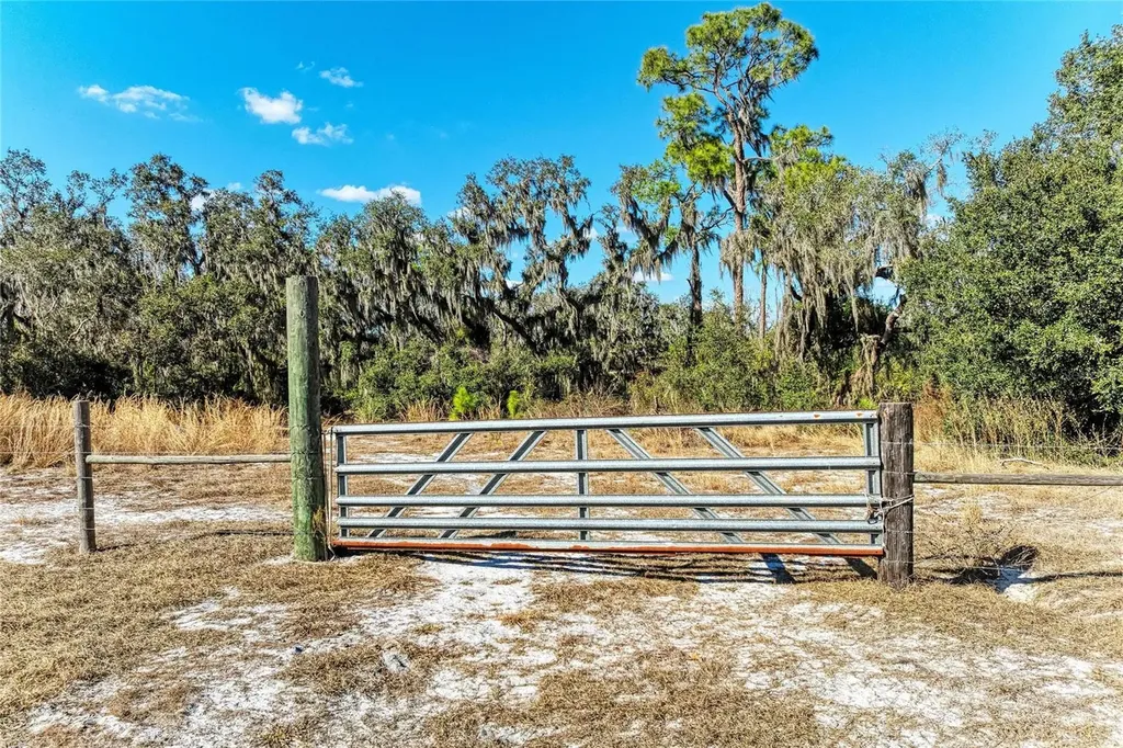 33100 & 33070 Taylor Grade Road Parrish FL 34219