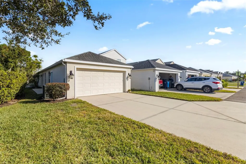 6404 Autumn Woods Way Sarasota FL 34243