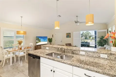 6404 Autumn Woods Way Sarasota FL 34243