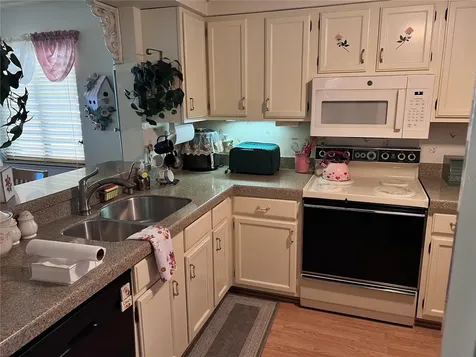 5221 Lake Village Drive Sarasota FL 34235