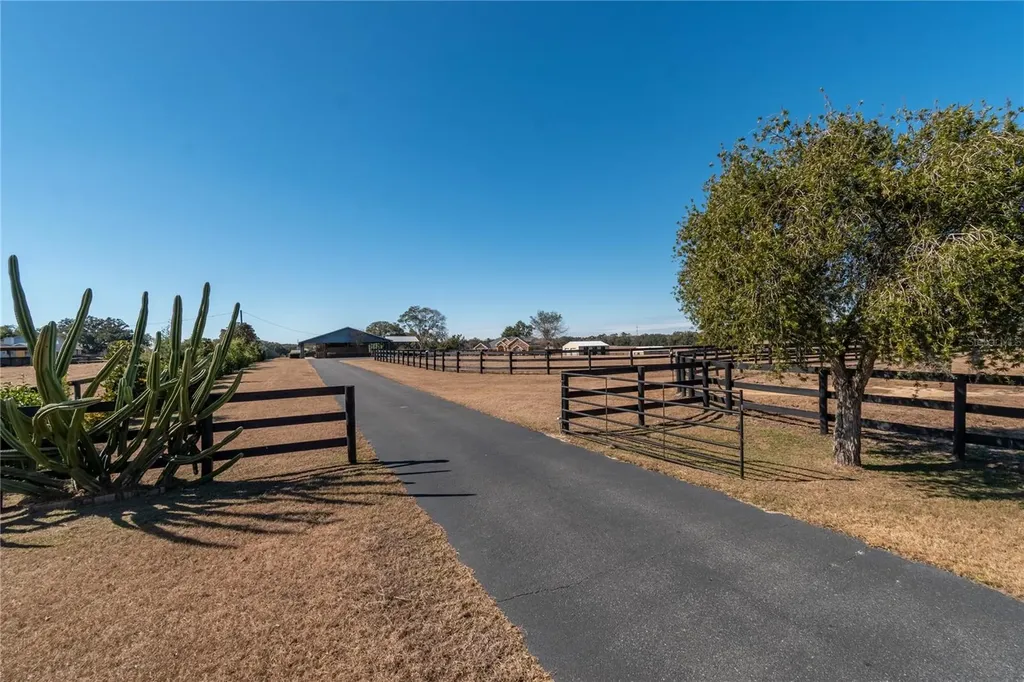 12610 NW Gainesville Road Reddick FL 32686