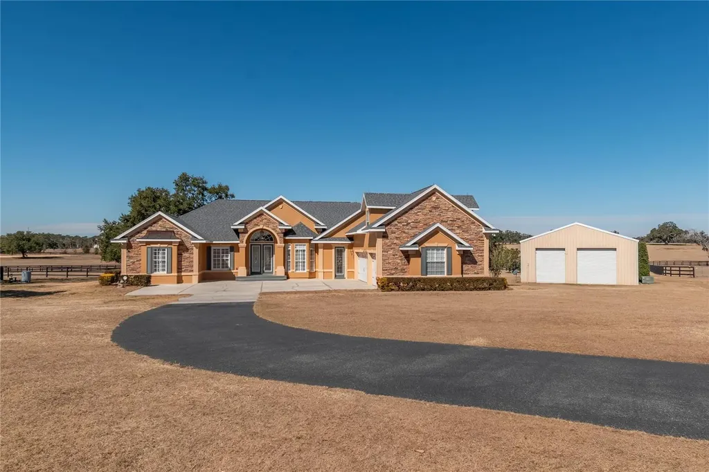 12610 NW Gainesville Road Reddick FL 32686