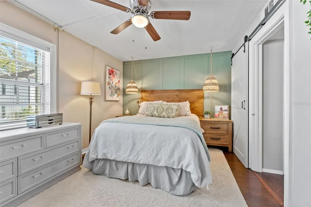 4611 W North B Street Tampa FL 33609