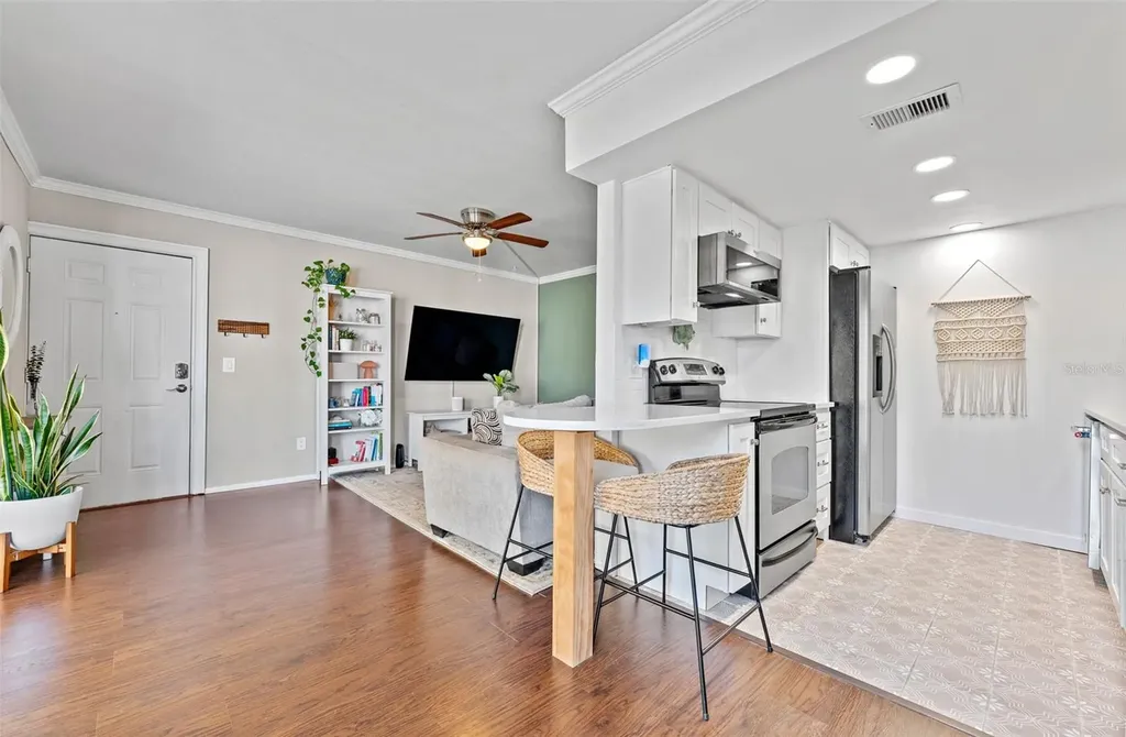 4611 W North B Street Tampa FL 33609