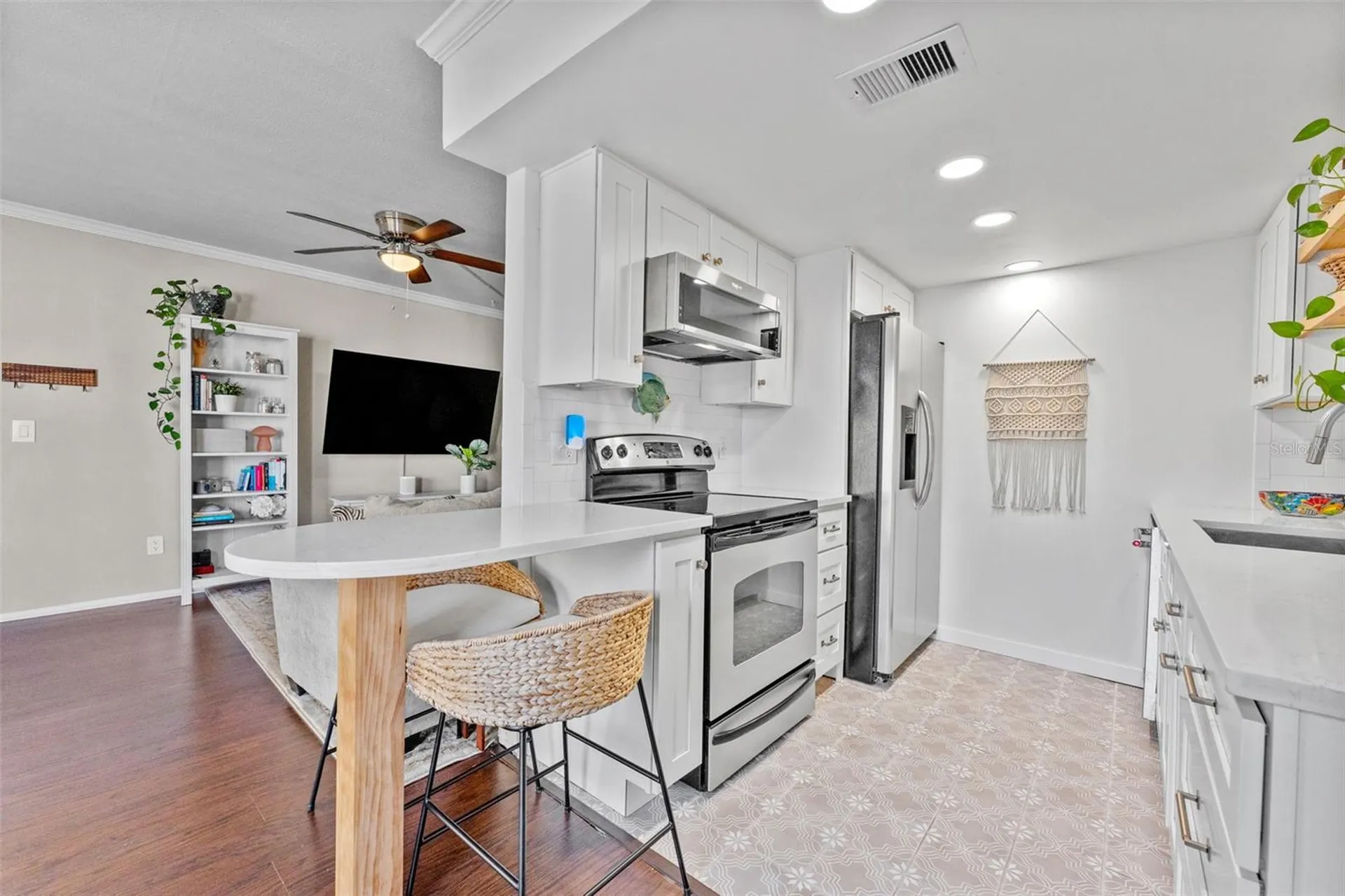 4611 W North B Street Tampa FL 33609