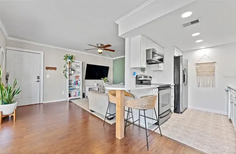 4611 W North B Street Tampa FL 33609