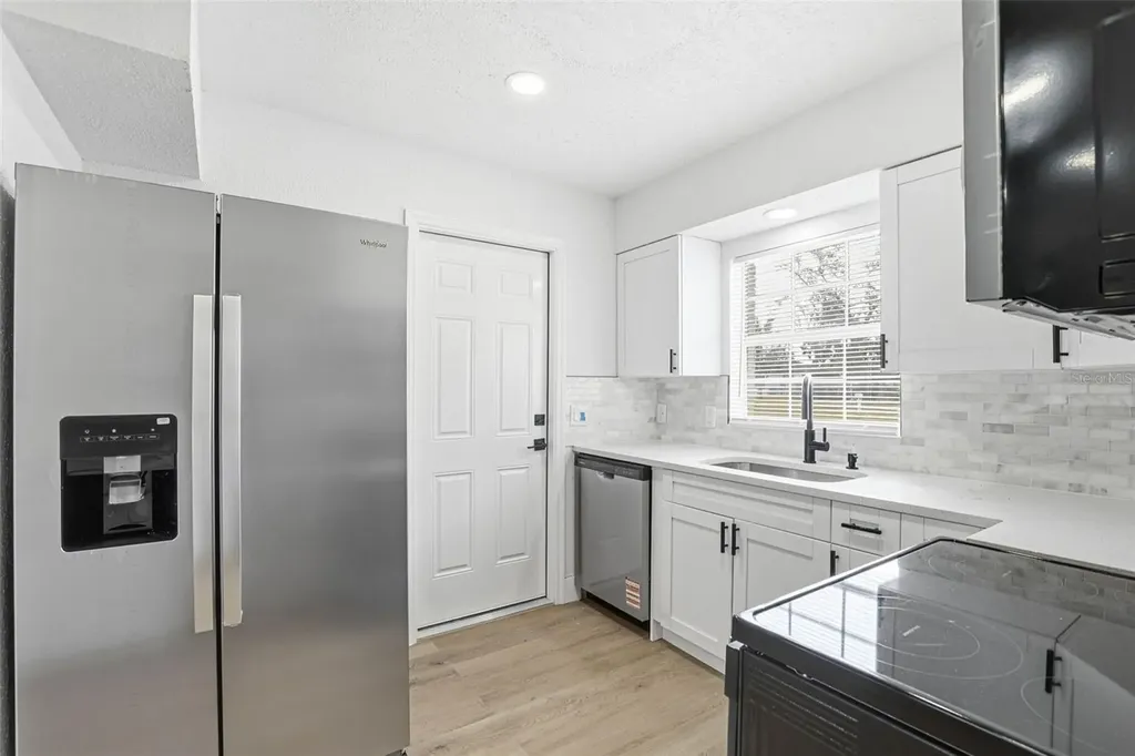 1008 Hallwood Loop Brandon FL 33511