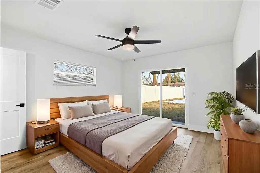 1008 Hallwood Loop Brandon FL 33511