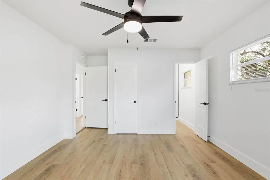 1008 Hallwood Loop Brandon FL 33511