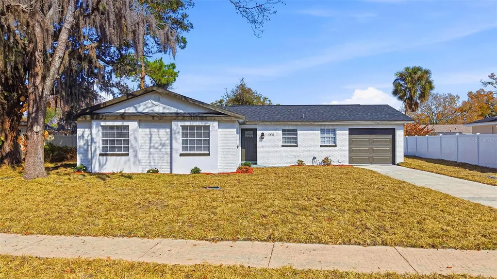 1008 Hallwood Loop Brandon FL 33511