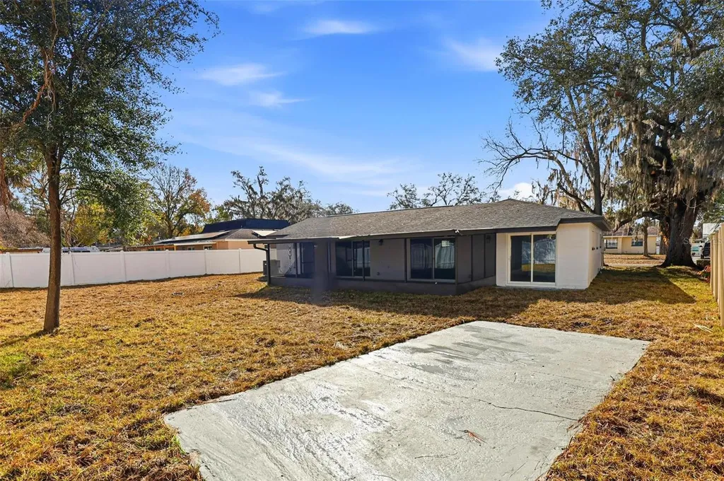1008 Hallwood Loop Brandon FL 33511