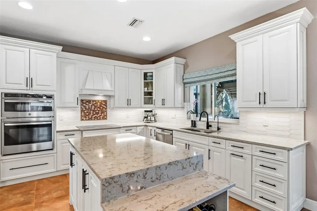 7020 Scrub Jay Drive Sarasota FL 34241