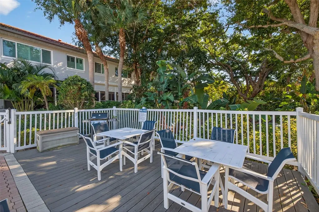 903 Pinellas Bayway S Tierra Verde FL 33715