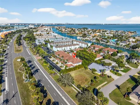 903 Pinellas Bayway S Tierra Verde FL 33715