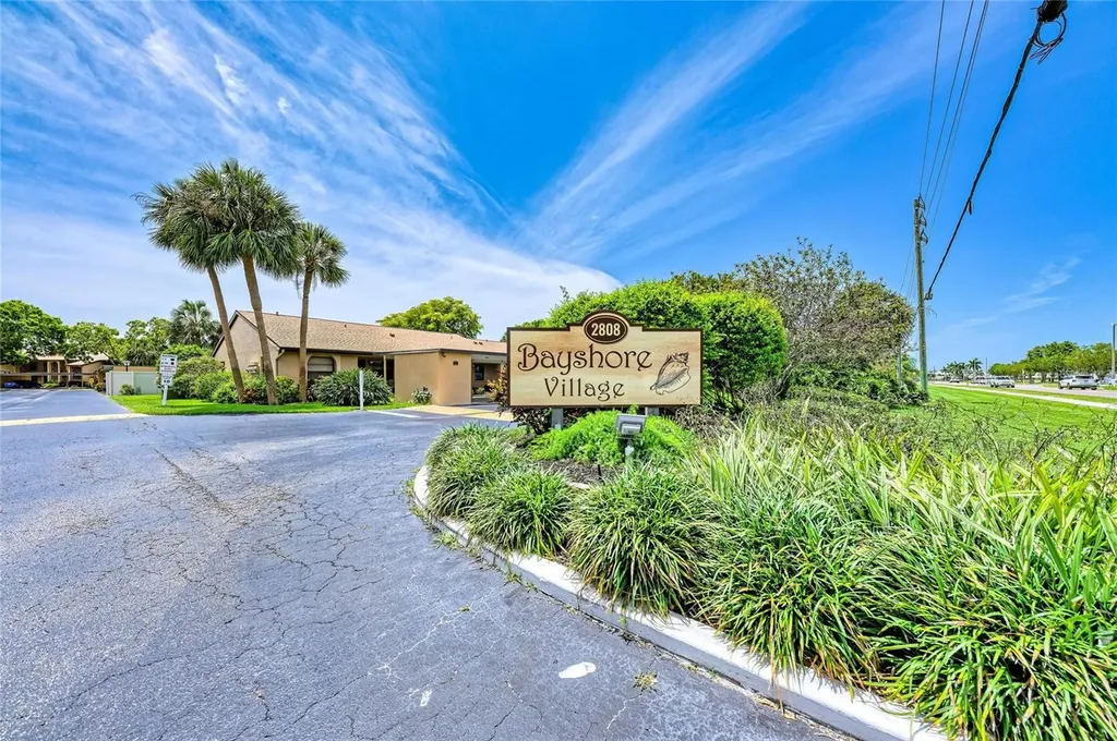2808 60th Avenue W Bradenton FL 34207