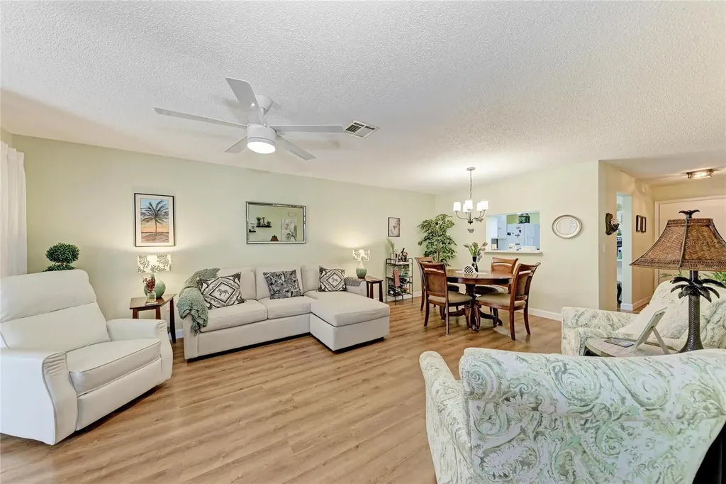 2808 60th Avenue W Bradenton FL 34207