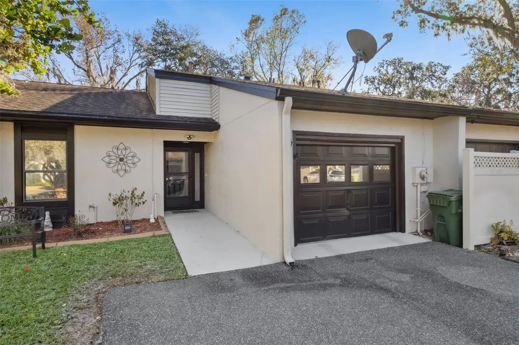 916 Belle Oak Drive Leesburg FL 34748