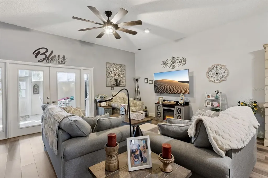 916 Belle Oak Drive Leesburg FL 34748