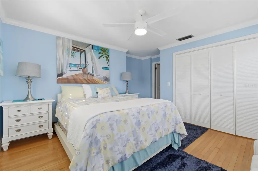 2928 68th Avenue S St Petersburg FL 33712