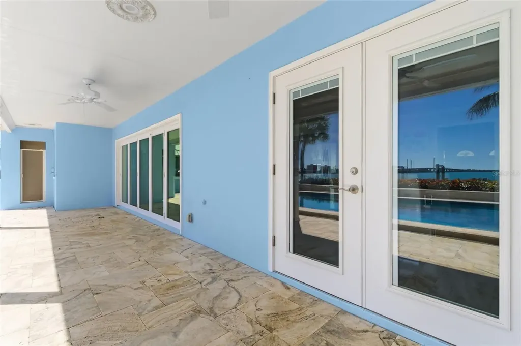 2928 68th Avenue S St Petersburg FL 33712