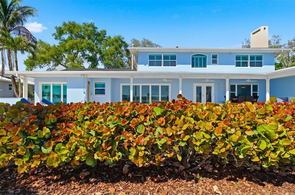 2928 68th Avenue S St Petersburg FL 33712