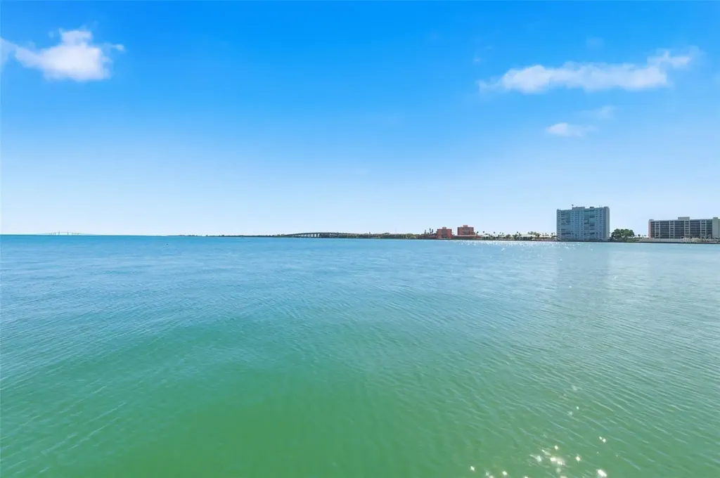 2928 68th Avenue S St Petersburg FL 33712