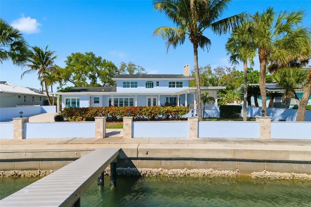 2928 68th Avenue S St Petersburg FL 33712